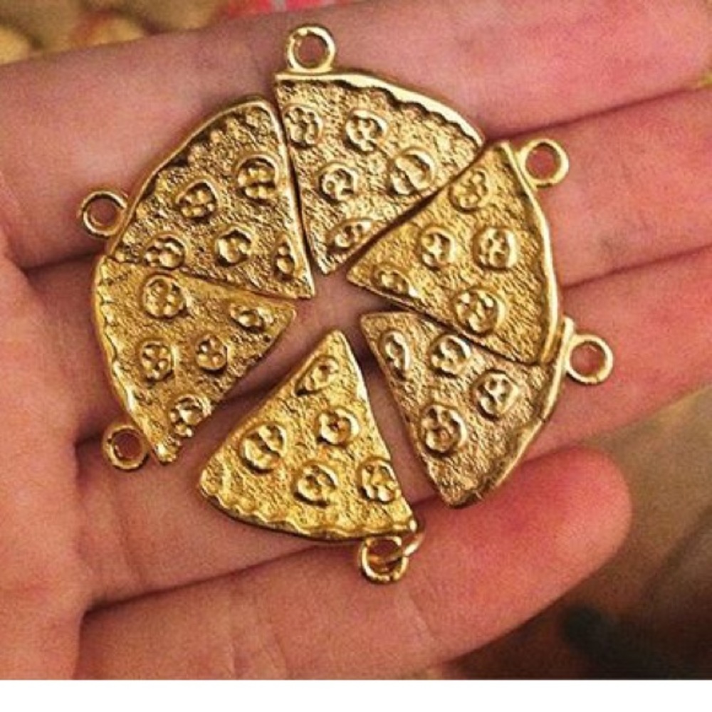 Pizza Necklace